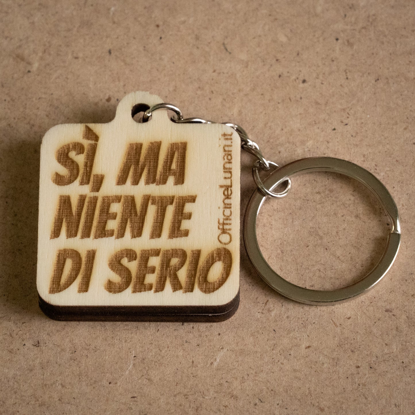 Portachiavi "E così domani ti sposi / Sì, ma niente di serio"