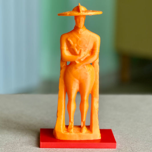 Statuina Guerriero di Capestrano con base