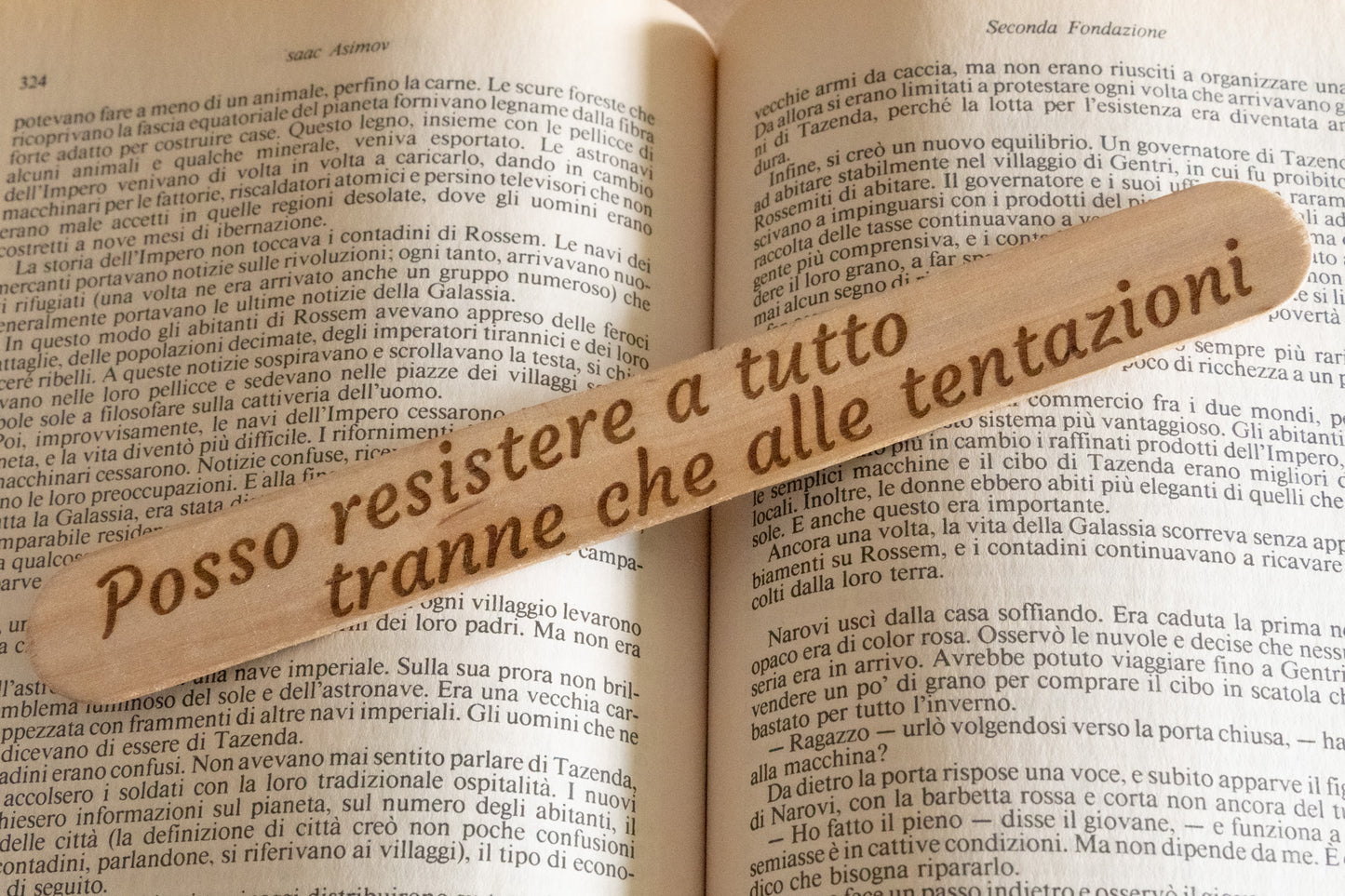 Segnalibro "Posso resistere a tutto tranne che alle tentazioni"