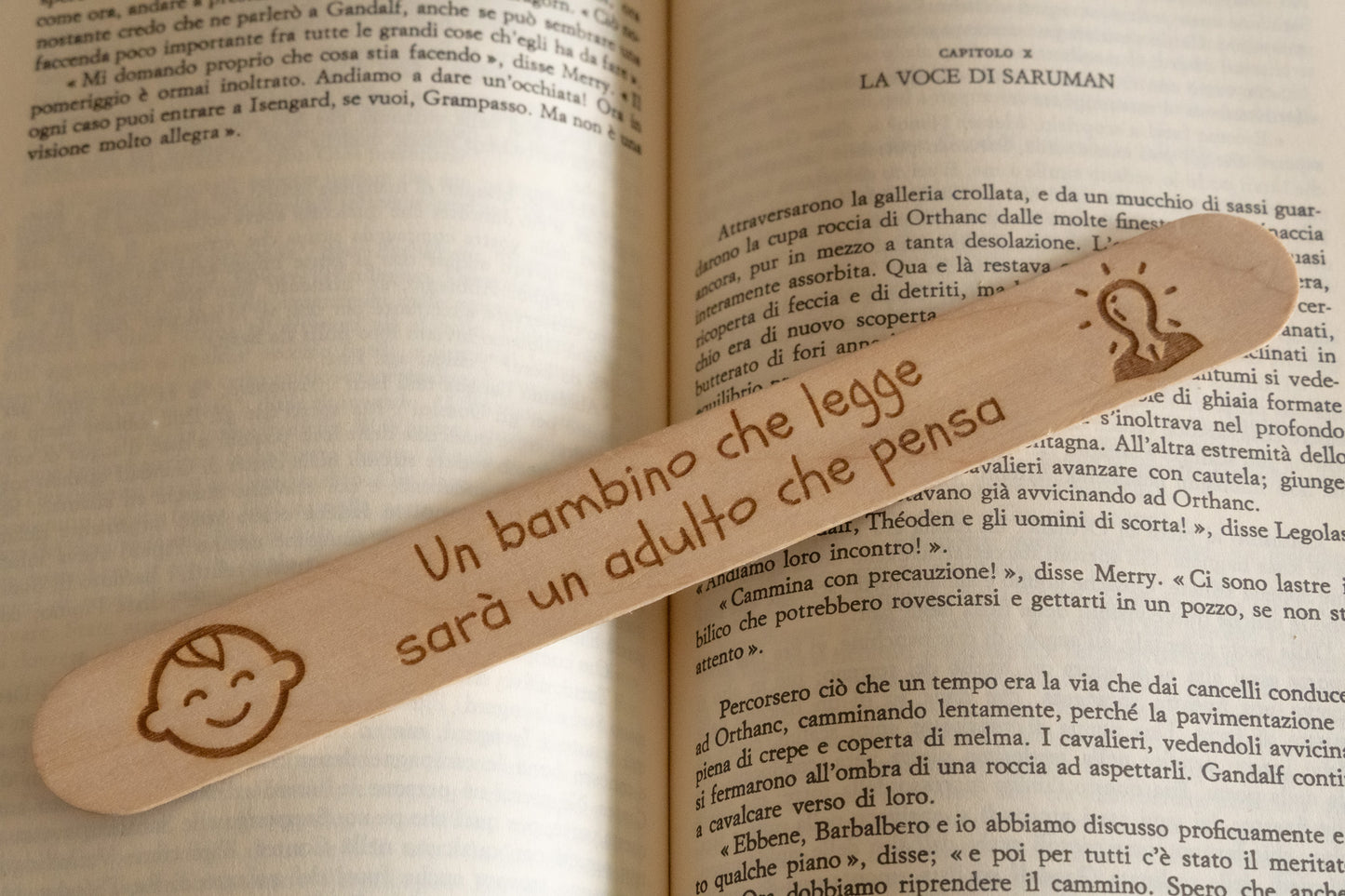 Segnalibro "Un bambino che legge sarà un adulto che pensa"